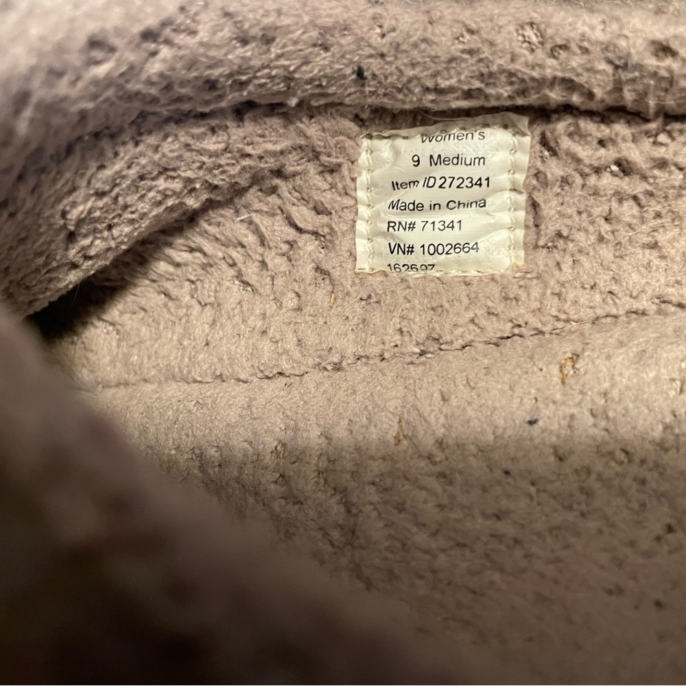 L.L. Bean Black Dog Embossed - Picture 4 of 4